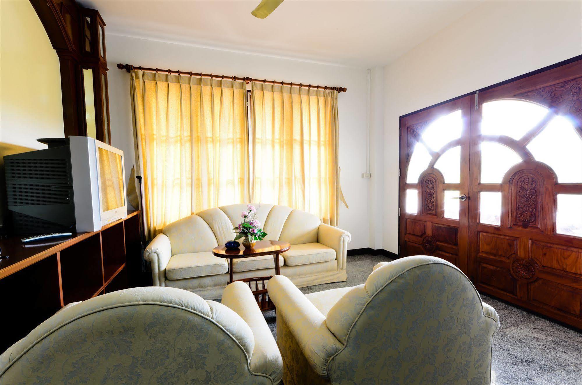 Sananwan Beach B&B Банг-Сапхан-Ной Экстерьер фото