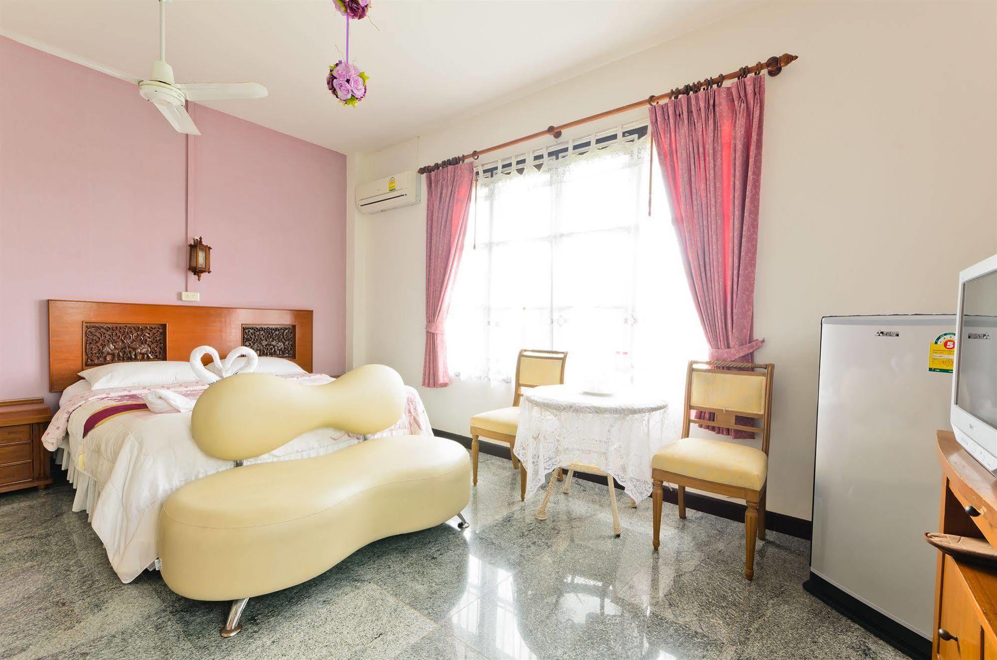 Sananwan Beach B&B Банг-Сапхан-Ной Экстерьер фото