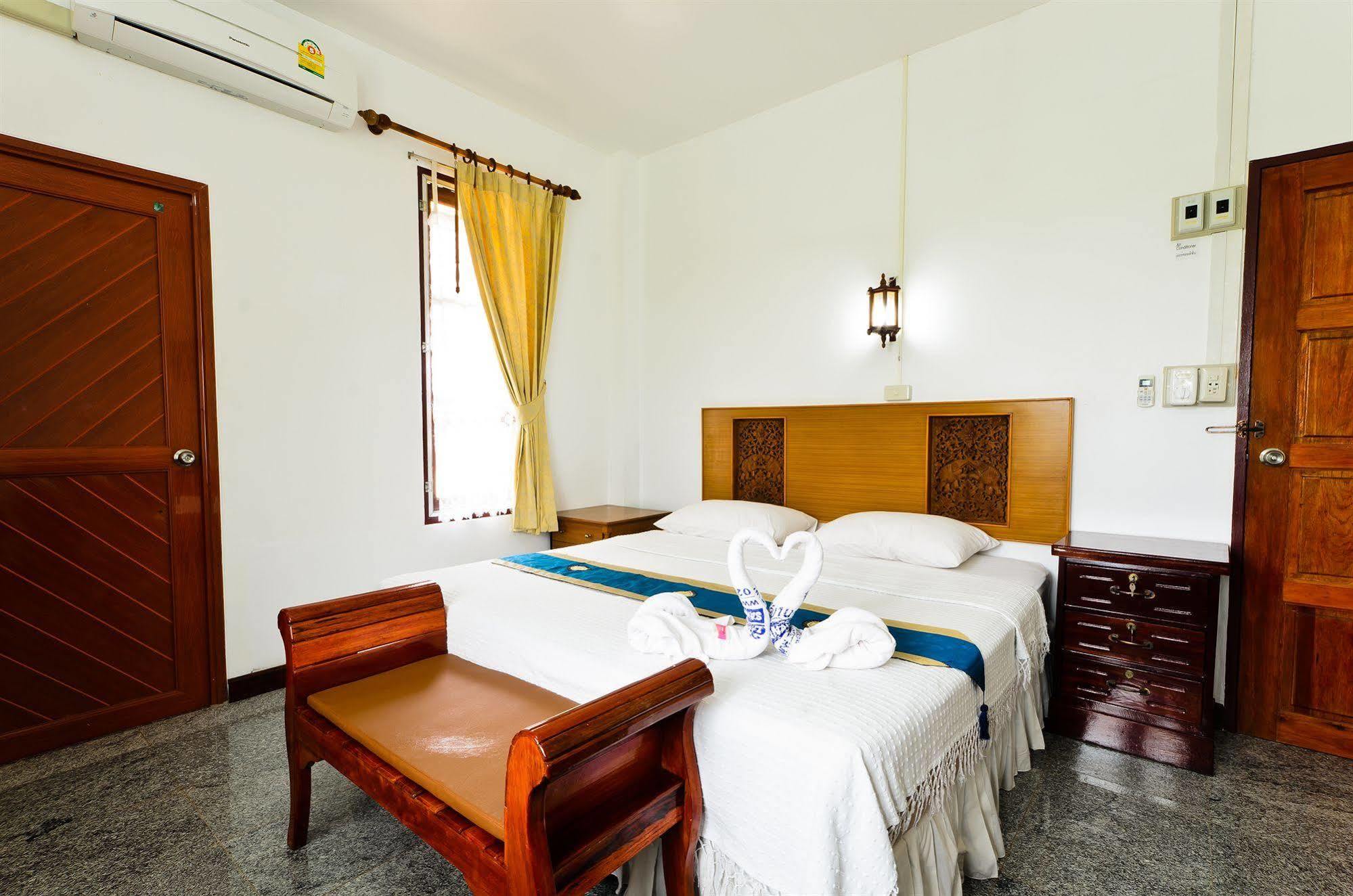 Sananwan Beach B&B Банг-Сапхан-Ной Экстерьер фото