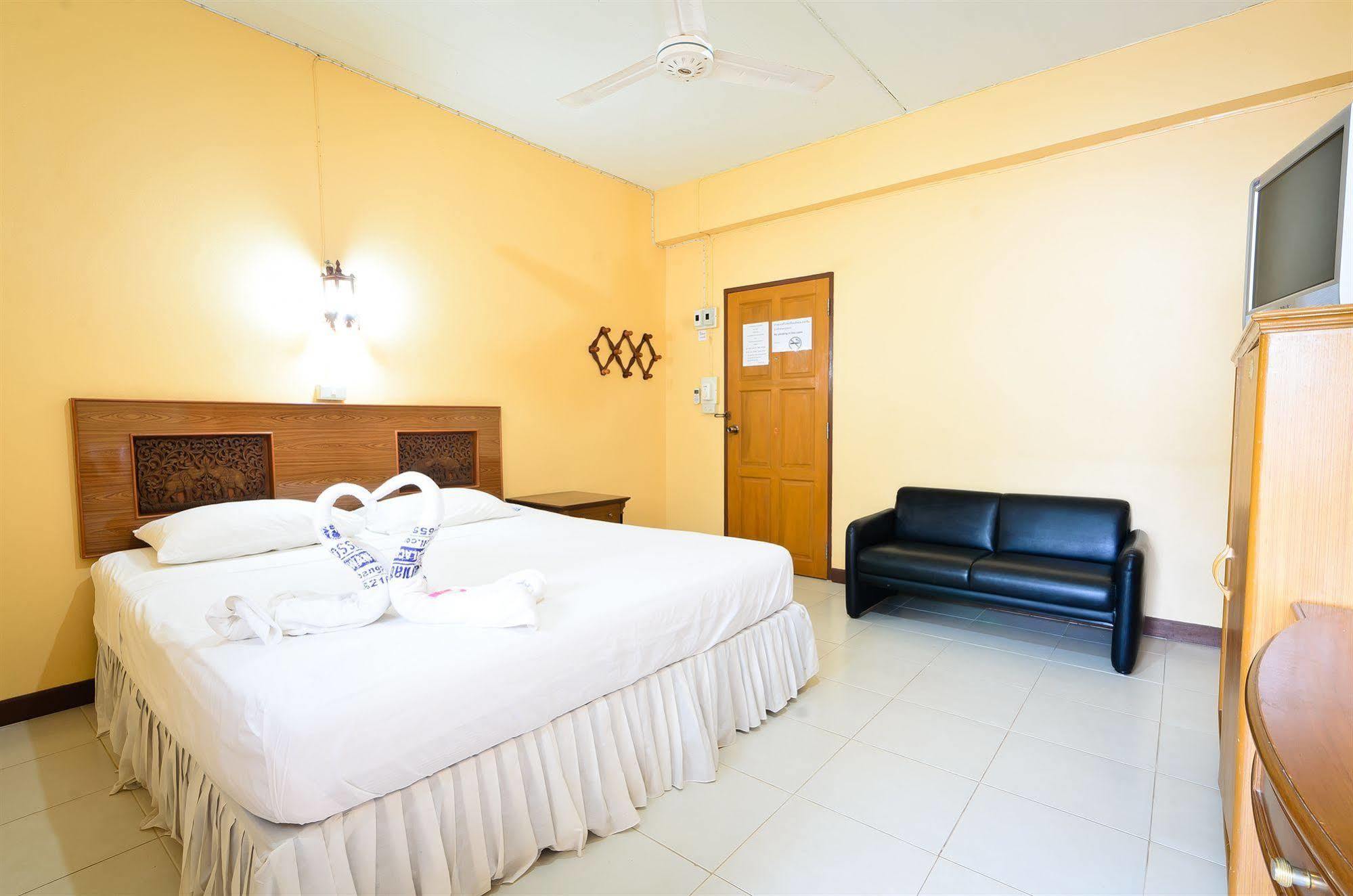 Sananwan Beach B&B Банг-Сапхан-Ной Экстерьер фото